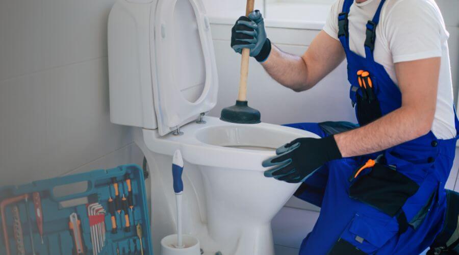 Expert burst pipe repair services in Tremont City, OH